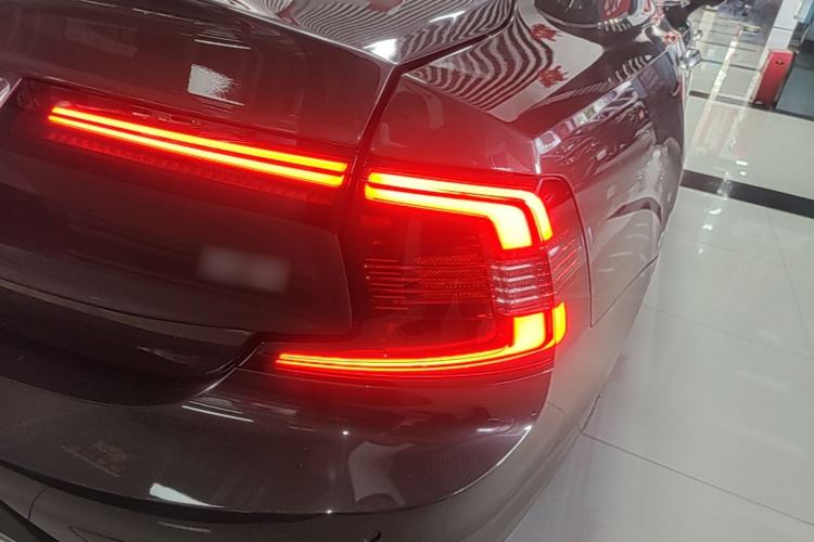 Used Volvo S90 2021 B5 Zhiyi Luxury Edition Right Rear Taillight