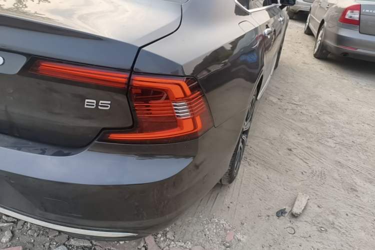 Used Volvo S90 2021 B5 Zhiyuan Luxury Edition Right Rear Taillight