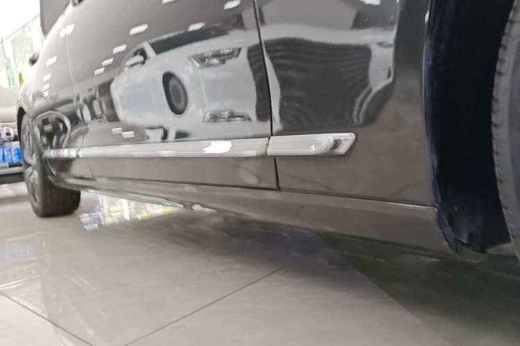 Used Volvo S90 2021 B5 Zhiyi Luxury Edition Right Side Sill