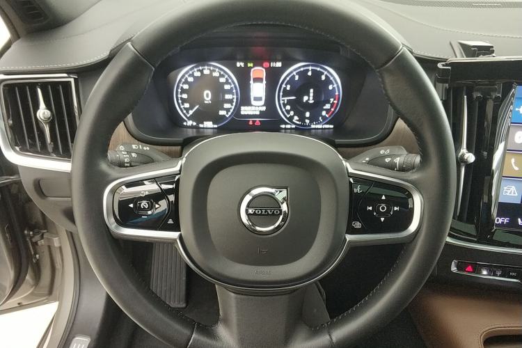 Used Volvo S90 2021 B5 Zhiyuan Luxury Edition Steering Wheel