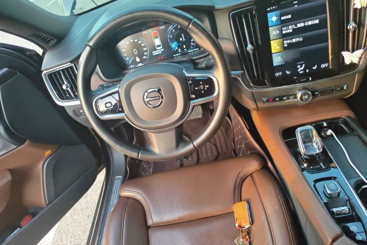 Used Volvo S90 2021 B5 Luxury Smart Edition Steering Wheel