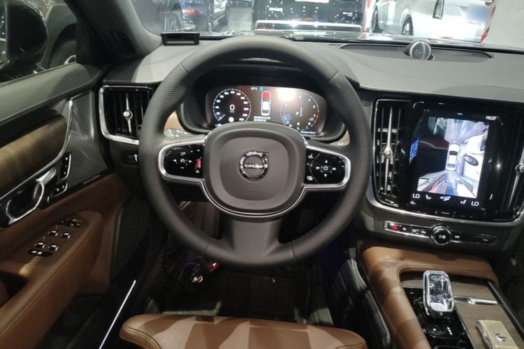 Used Volvo S90 2021 B5 Luxury Smart Edition Steering Wheel