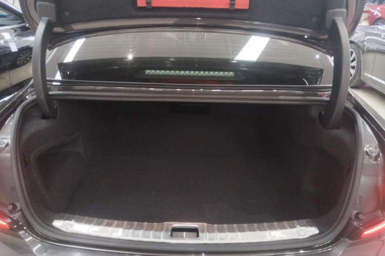 Used Volvo S90 2021 B5 Zhiyuan Luxury Edition Trunk
