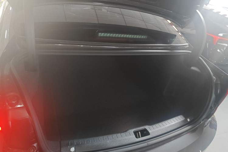Used Volvo S90 2021 B5 Zhiyuan Luxury Edition Trunk