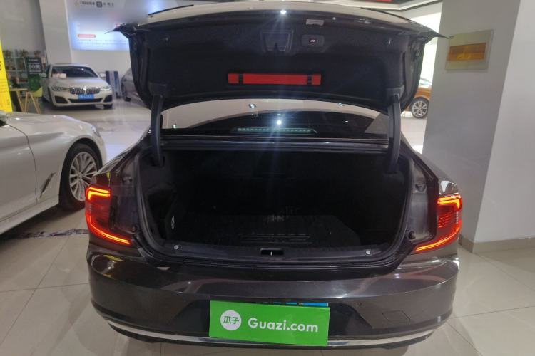 Used Volvo S90 2021 B5 Zhiyuan Luxury Edition Trunk
