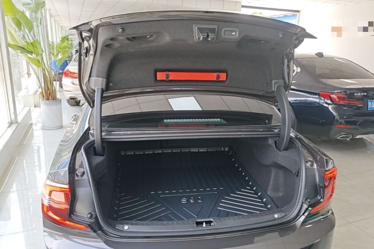 Used Volvo S90 2021 B5 Zhiyi Luxury Edition Trunk