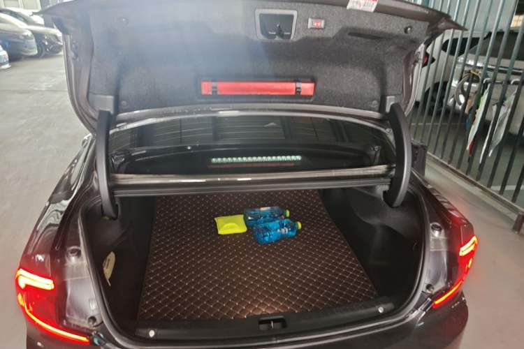 Used Volvo S90 2021 B5 Zhiyuan Luxury Edition Trunk