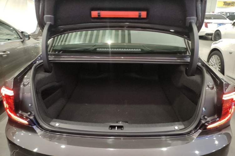 Used Volvo S90 2021 B5 Luxury Smart Edition Trunk