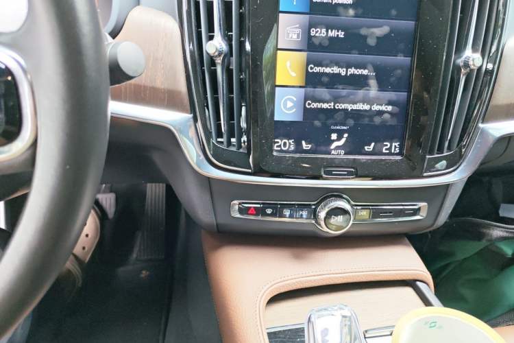 Used Volvo S90 2021 B5 Zhiyuan Luxury Edition Audio And AC Panel