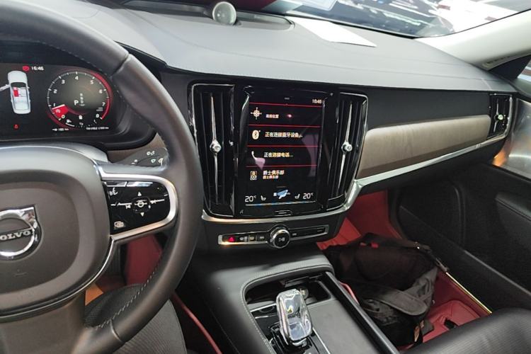 Used Volvo S90 2021 B5 Luxury Smart Edition Center Console
