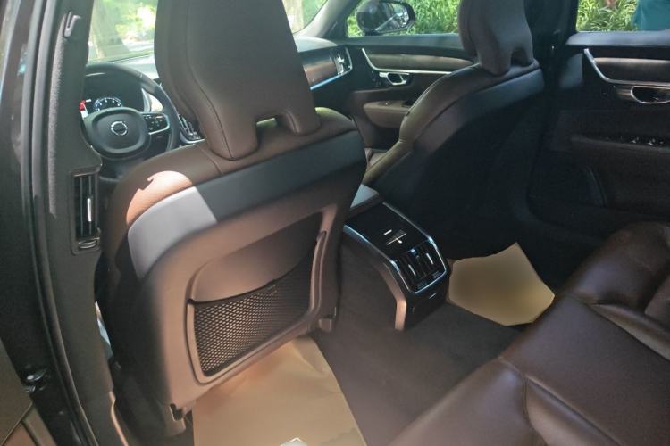 Used Volvo S90 2021 B5 Zhiyuan Luxury Edition Center Console