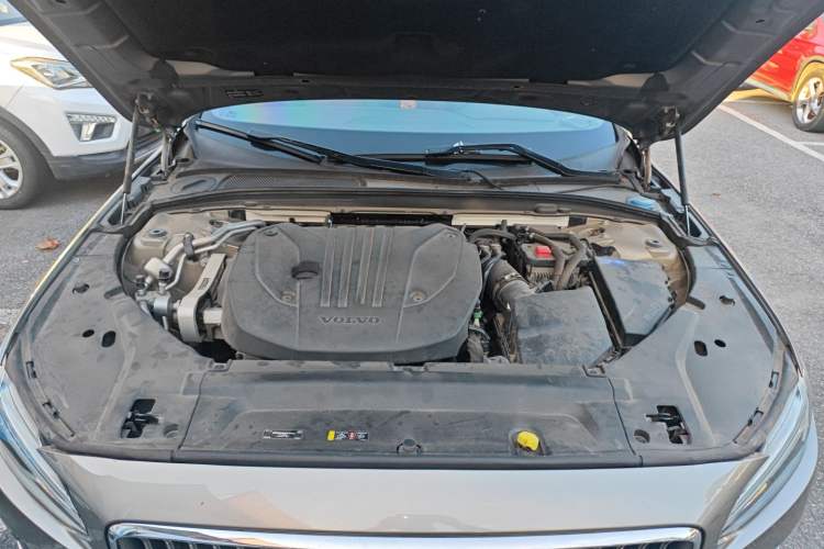 Used Volvo S90 2021 B5 Zhiyi Luxury Edition Engine Bay