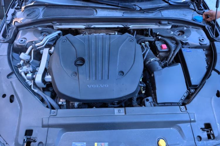 Used Volvo S90 2021 B5 Zhiyi Luxury Edition Engine Bay