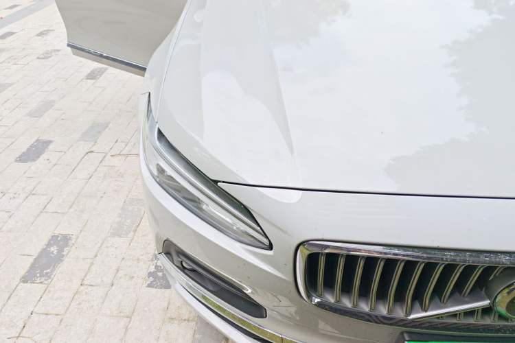 Used Volvo S90 2021 B5 Zhiyuan Luxury Edition Engine Bay Right