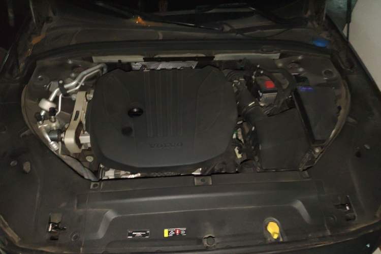 Used Volvo S90 2021 B5 Zhiyi Luxury Edition Engine Bay