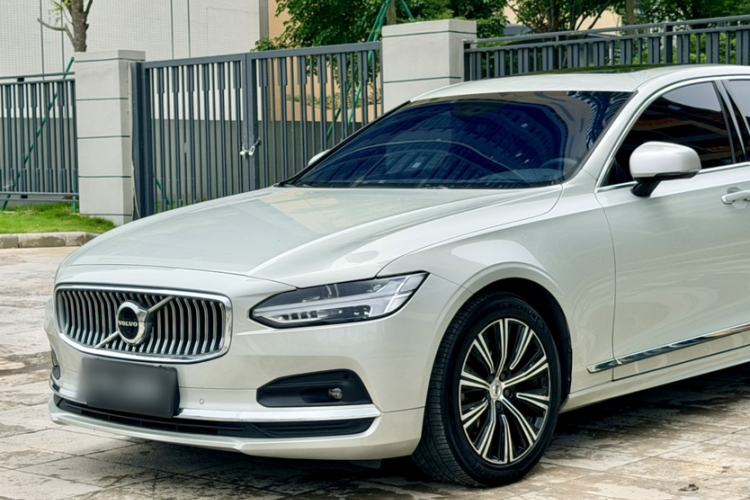 Used Volvo S90 2021 B5 Zhiyuan Luxury Edition Exterior 3