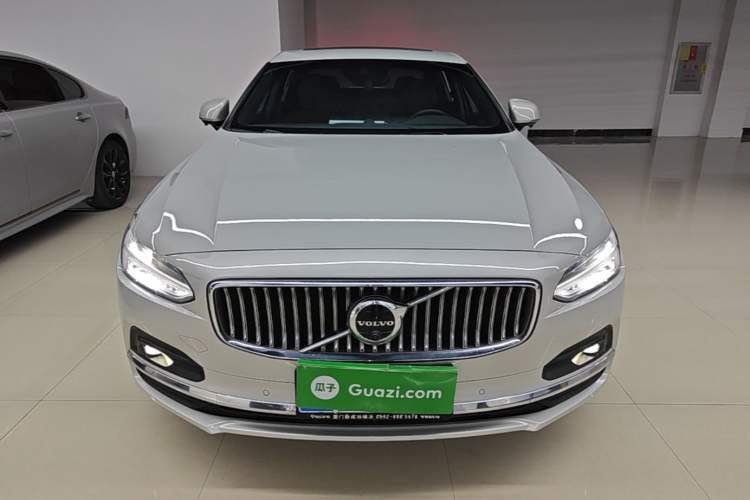 Used Volvo S90 2021 B5 Zhiyi Luxury Edition Front