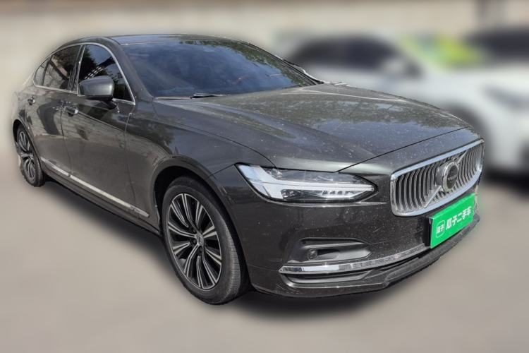 Used Volvo S90 2021 B5 Zhiyi Luxury Edition Front Right 45 Deg