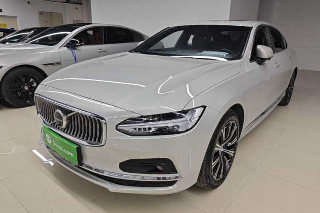 Ojetý Volvo S90 2021 B5 Zhiyi Luxury Edition