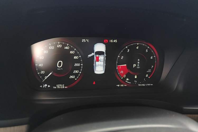 Used Volvo S90 2021 B5 Luxury Smart Edition Instrument Cluster