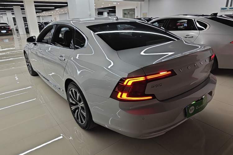 Used Volvo S90 2021 B5 Zhiyi Luxury Edition Rear Left 45 Deg