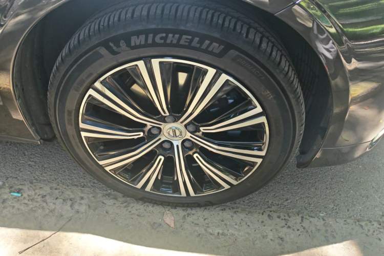 Used Volvo S90 2021 B5 Zhiyuan Luxury Edition Right Front Wheel Hub
