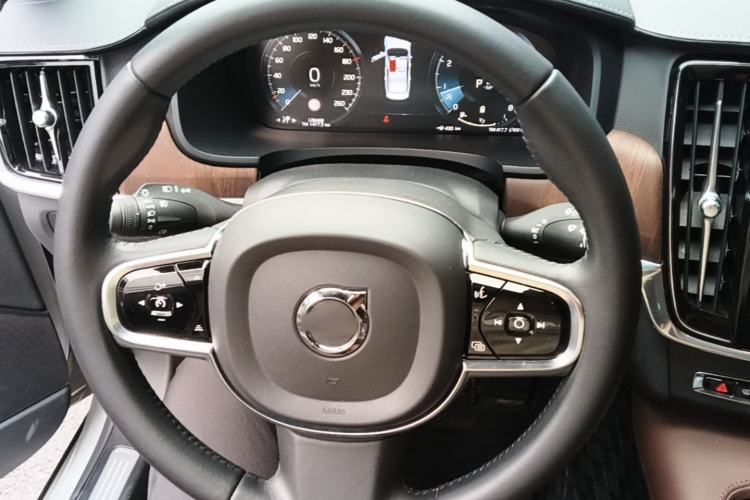 Used Volvo S90 2021 B5 Zhiyuan Luxury Edition Steering Wheel