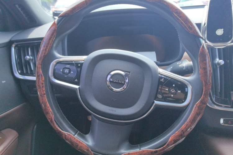 Used Volvo S90 2021 B5 Zhiyi Luxury Edition Steering Wheel
