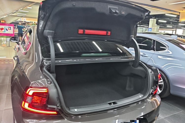 Used Volvo S90 2021 B5 Zhiyuan Luxury Edition Trunk