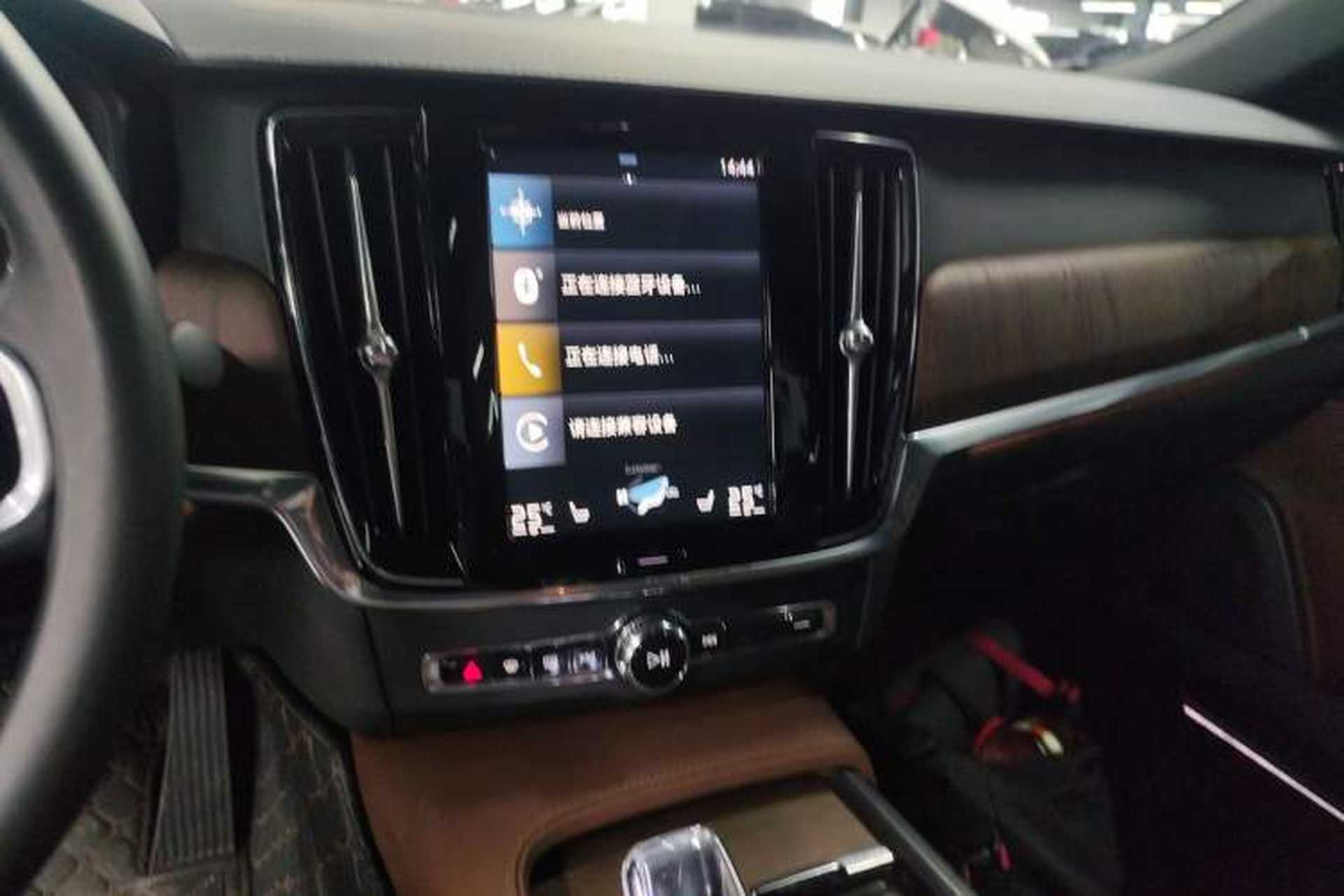 Used Volvo S90 2021 B5 Zhiyuan Luxury Edition Audio And AC Panel