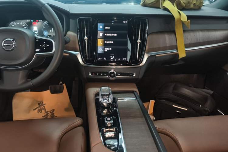 Used Volvo S90 2021 B5 Zhiyuan Luxury Edition Audio And AC Panel