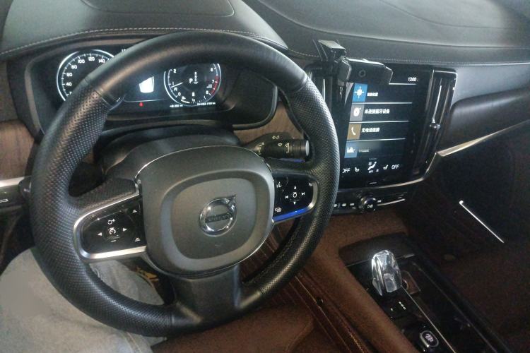 Used Volvo S90 2021 B5 Zhiyuan Luxury Edition Center Console