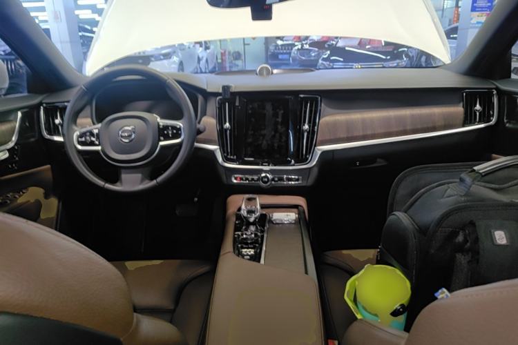 Used Volvo S90 2021 B5 Zhiyuan Luxury Edition Center Console
