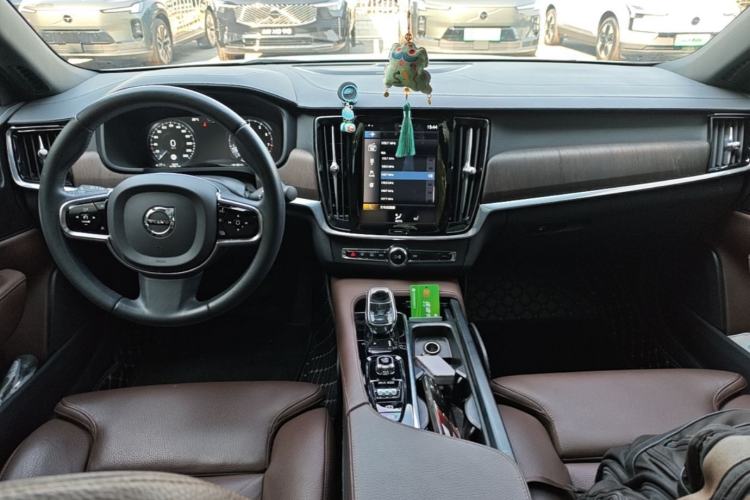 Used Volvo S90 2021 B5 Zhiyuan Luxury Edition Center Console