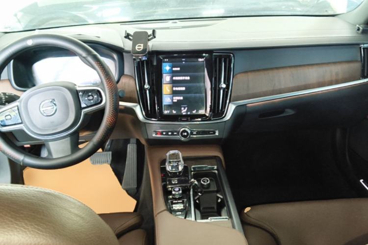 Used Volvo S90 2021 B5 Zhiyuan Luxury Edition Center Console