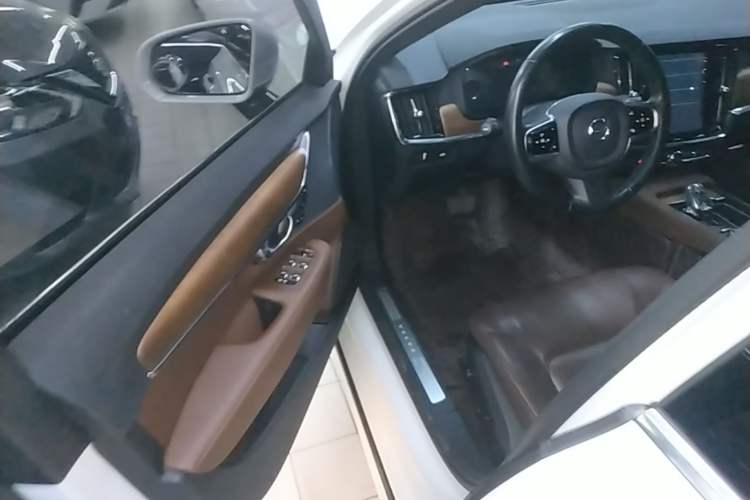 Used Volvo S90 2021 B5 Zhiyi Luxury Edition Driver Seat