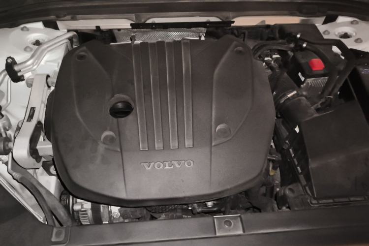Used Volvo S90 2021 B5 Luxury Smart Edition Engine Bay