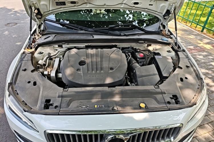 Used Volvo S90 2021 B5 Zhiyi Luxury Edition Engine Bay