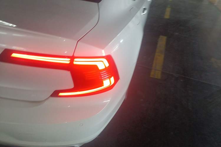 Used Volvo S90 2021 B5 Zhiyuan Luxury Edition Exterior 3