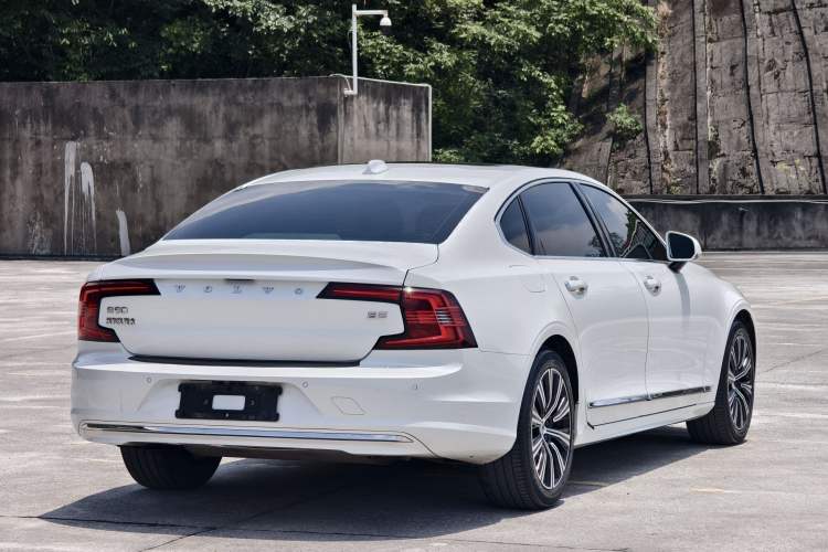 Used Volvo S90 2021 B5 Zhiyi Luxury Edition Exterior 5