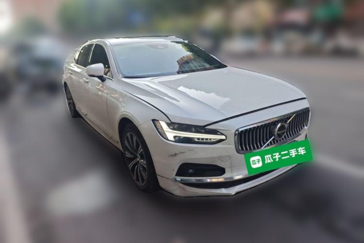 Used Volvo S90 2021 B5 Zhiyi Luxury Edition Front Right 45 Deg