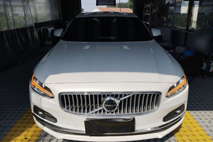 Used Volvo S90 2021 B5 Zhiyuan Luxury Edition Front