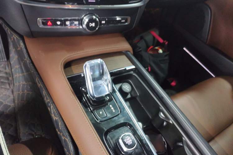 Used Volvo S90 2021 B5 Zhiyuan Luxury Edition Gear Lever