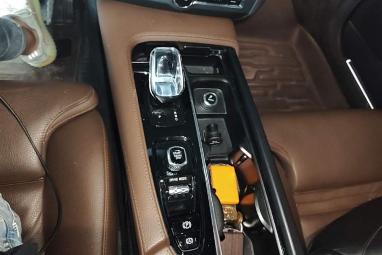 Used Volvo S90 2021 B5 Zhiyuan Luxury Edition Gear Lever