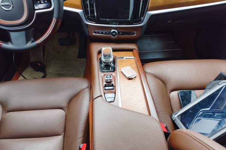 Used Volvo S90 2021 B5 Zhiyi Luxury Edition Gear Lever
