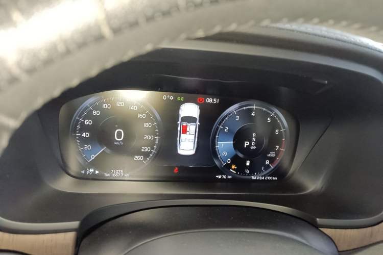 Used Volvo S90 2021 B5 Zhiyuan Luxury Edition Instrument Cluster