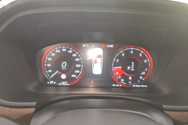 Used Volvo S90 2021 B5 Zhiyuan Luxury Edition Instrument Cluster