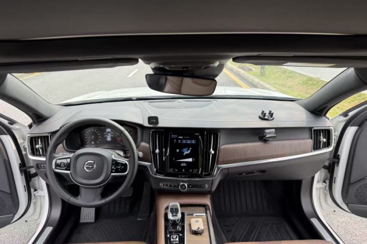 Used Volvo S90 2021 B5 Zhiyuan Luxury Edition Interior 1