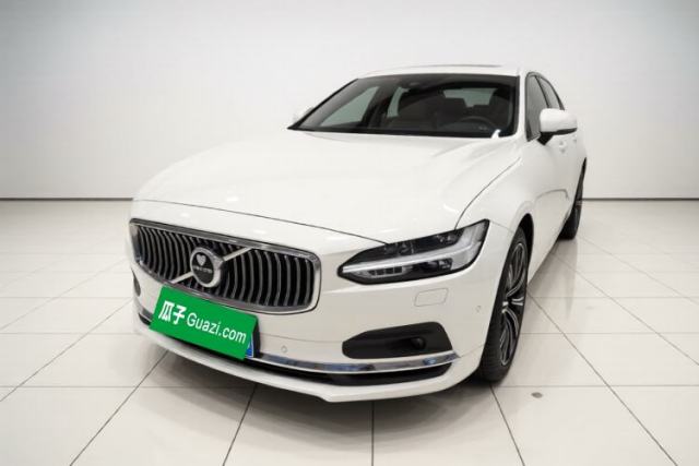 Ojetý Volvo S90 2021 B5 Luxury Smart Edition