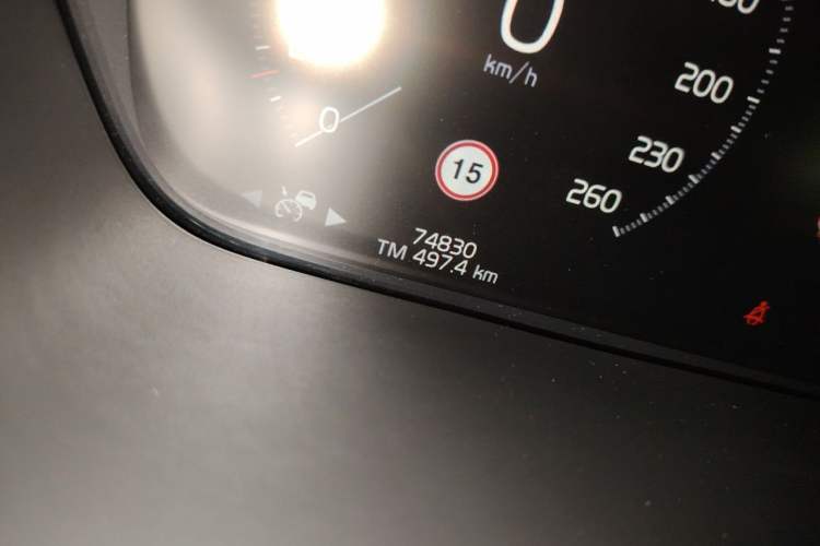 Used Volvo S90 2021 B5 Zhiyuan Luxury Edition Odometer Close Up